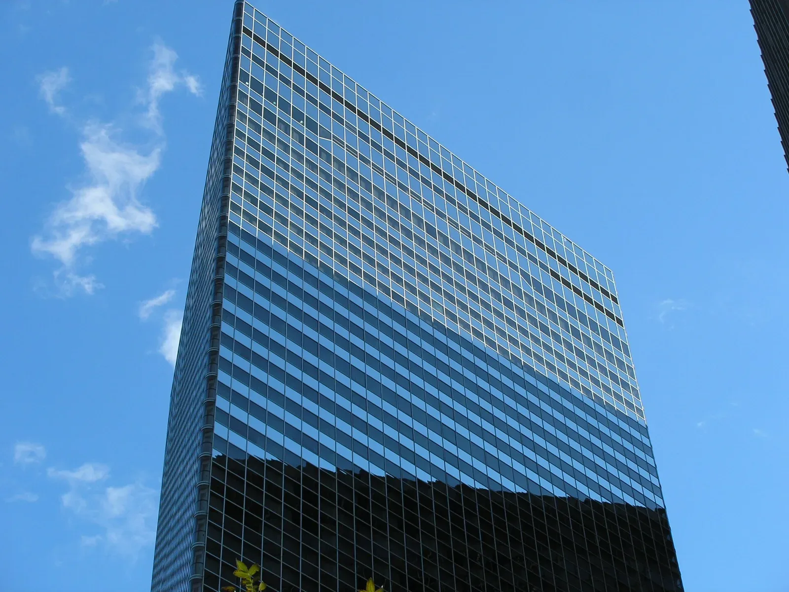 Swissôtel Chicago · Hotel exterior, 2006 archival photograph; compare the current room gallery.