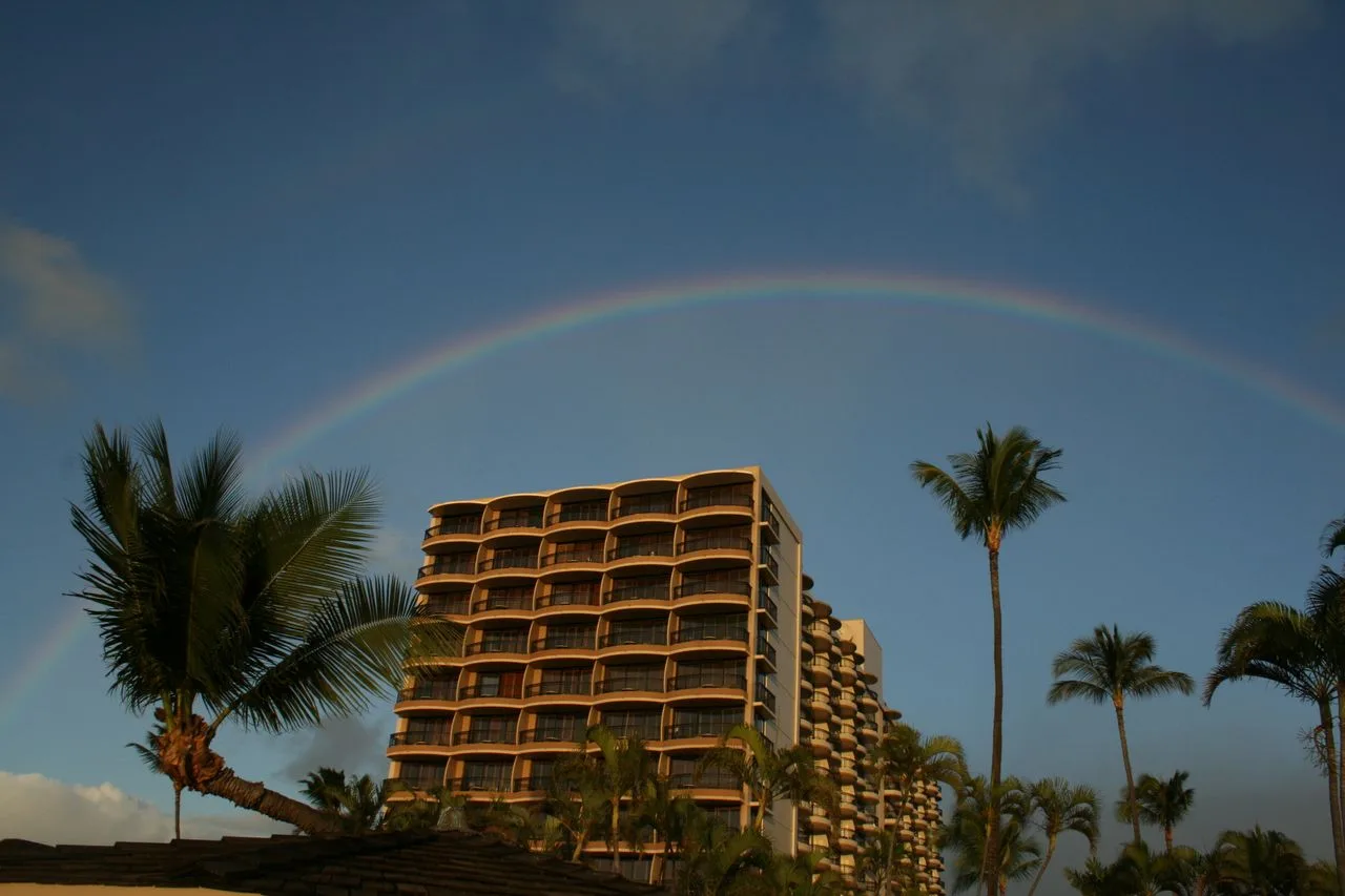 Royal Lahaina Resort · Lahaina Kai Tower, December 2015 archival photograph. This is not a photograph of the selected room or today’s resort condition.