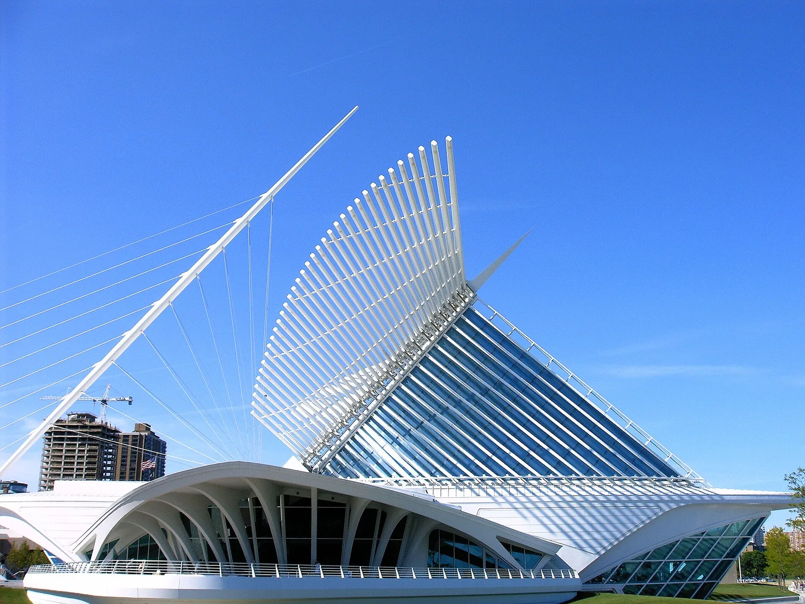 The Milwaukee Art Museum on the Lake Michigan waterfront