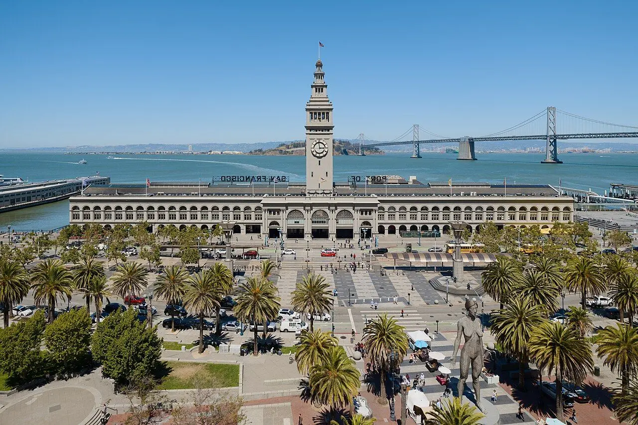 Ferry Building and Embarcadero Plaza in San Francisco · 2026.